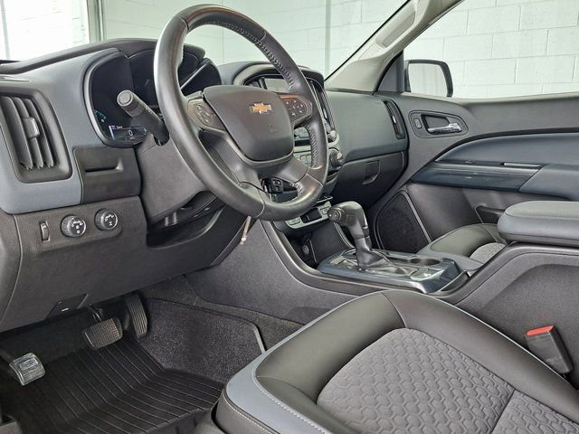 Used 2018 Chevrolet Colorado Z71 w/ Z71 Midnight Edition AWD/4WD image 8