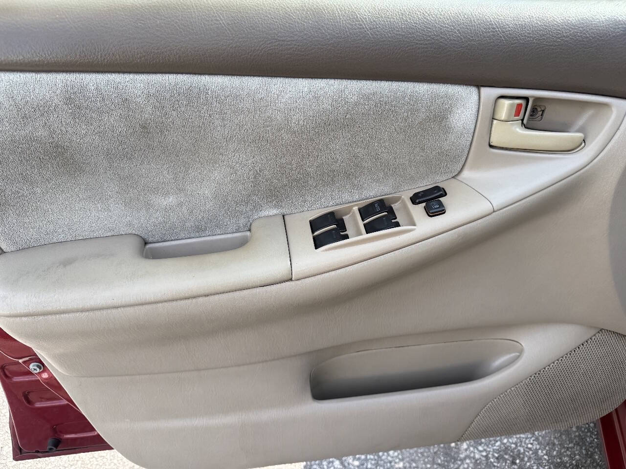 Used 2006 Toyota Corolla CE FWD image 9