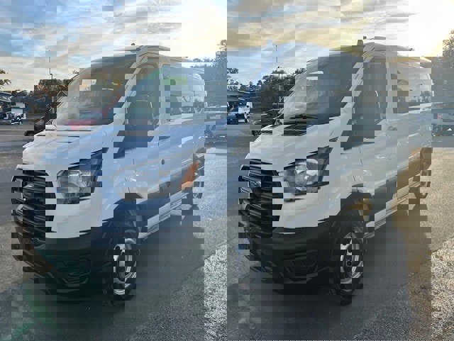 Used 2020 Ford Transit 150 XL image 3