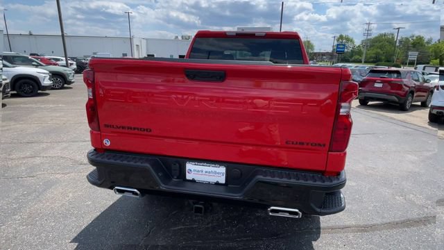 New 2026 Chevrolet Silverado 1500 Custom Trail Boss w/ LPO, Dark Essentials Package AWD/4WD image 9