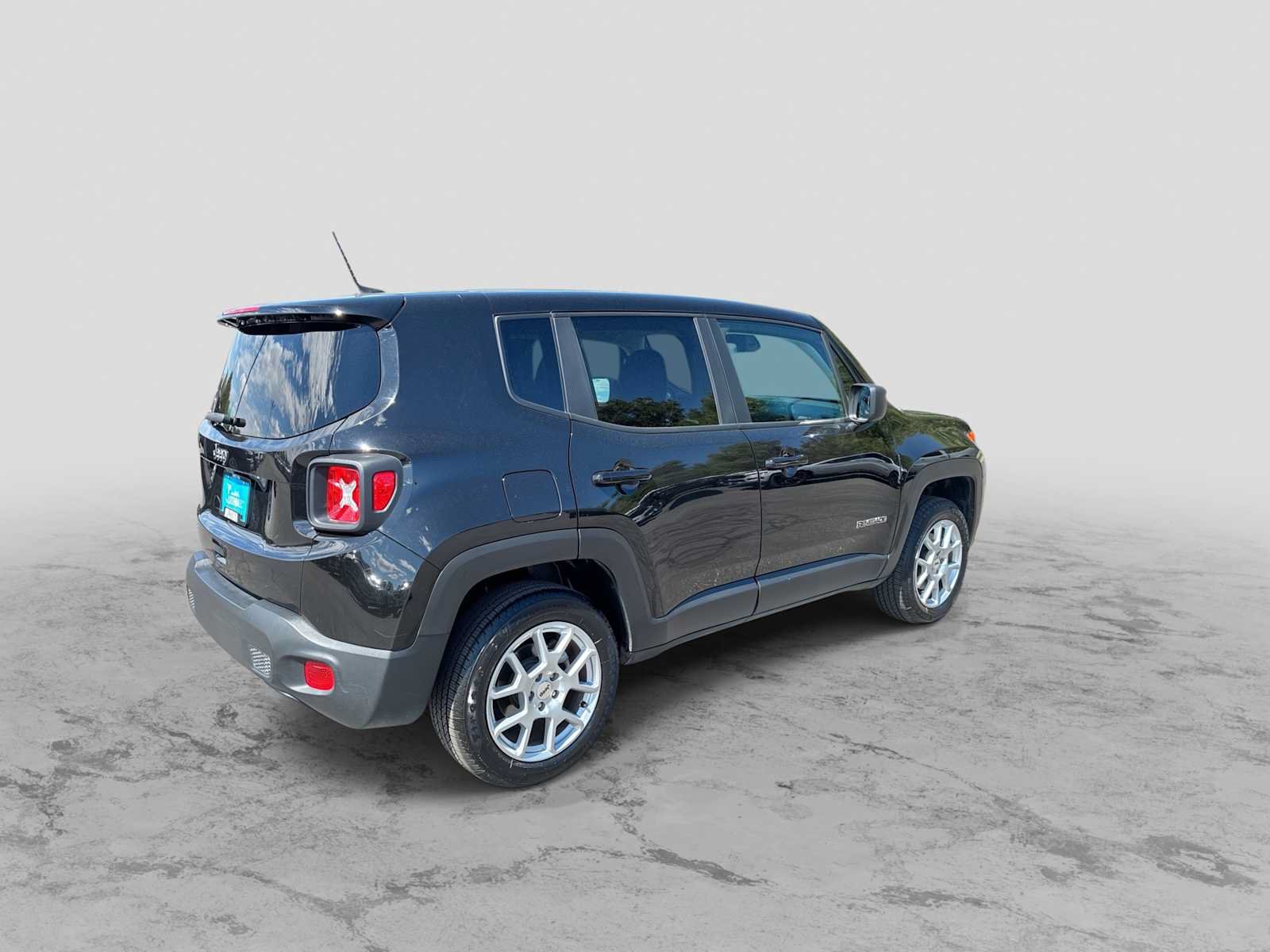 Certified 2023 Jeep Renegade Latitude AWD/4WD image 8