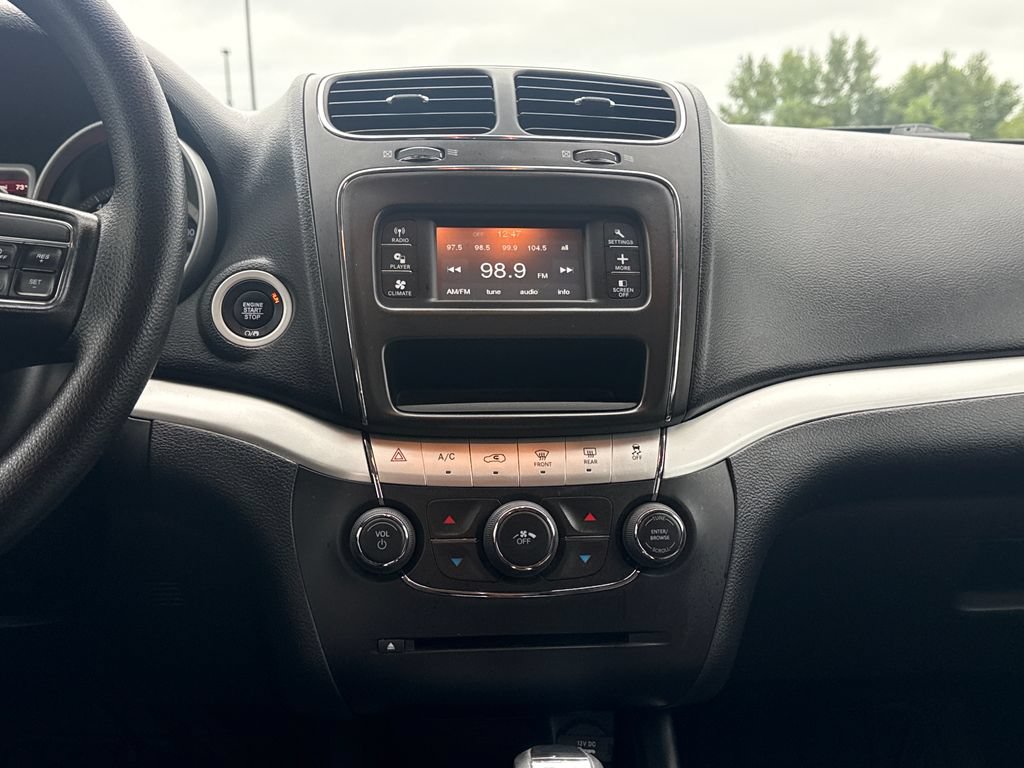 Used 2020 Dodge Journey SE w/ Blacktop Package FWD image 18