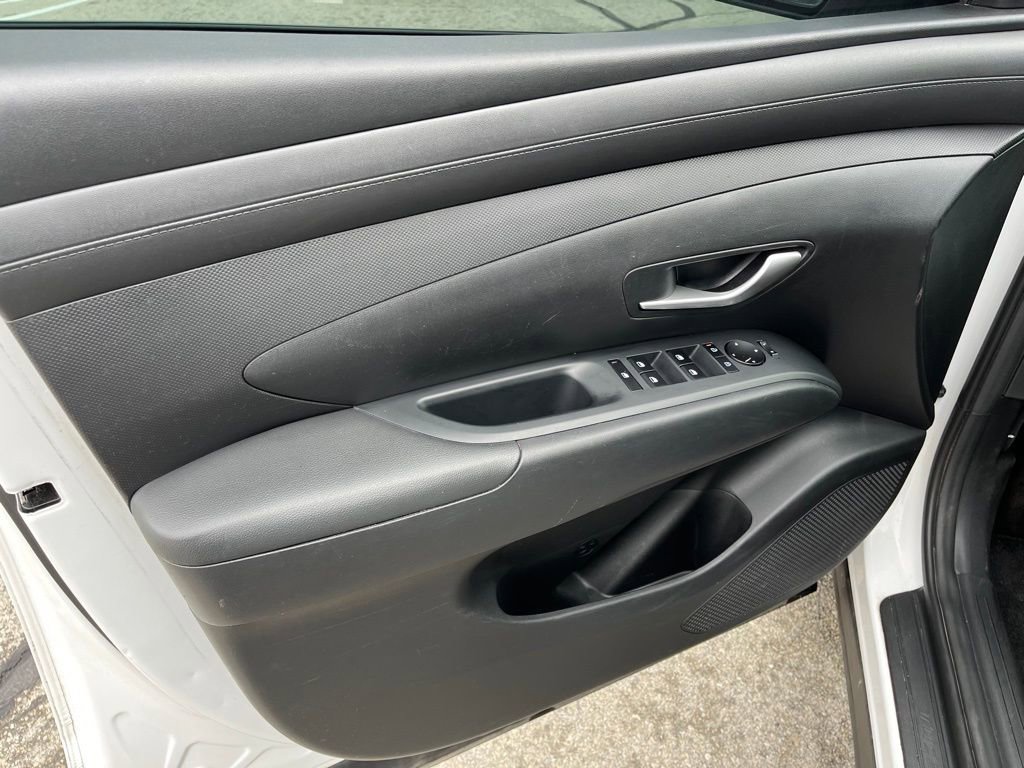 Used 2025 Hyundai Tucson SE image 10