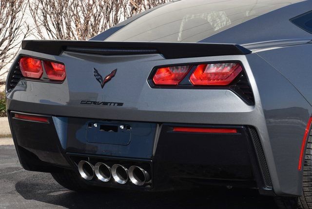Used 2016 Chevrolet Corvette Stingray Coupe w/ Carbon Flash Badge Package image 27