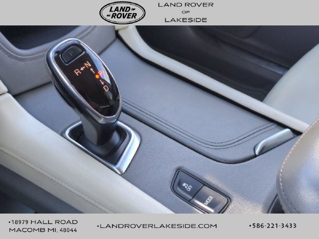 Used 2017 Cadillac XT5 Premium Luxury w/ LPO, Wheel Lock Package FWD image 9