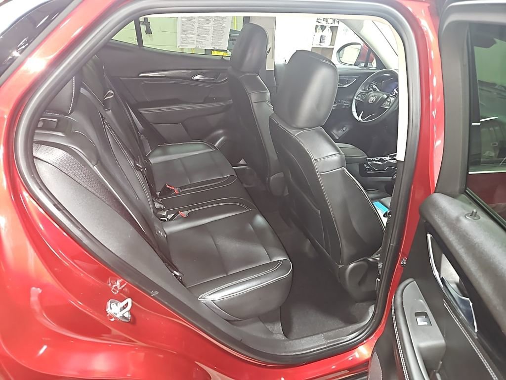 Used 2023 Buick Envision Essence image 28