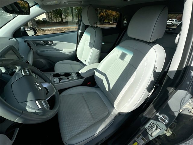 Used 2020 Hyundai Kona Limited image 11