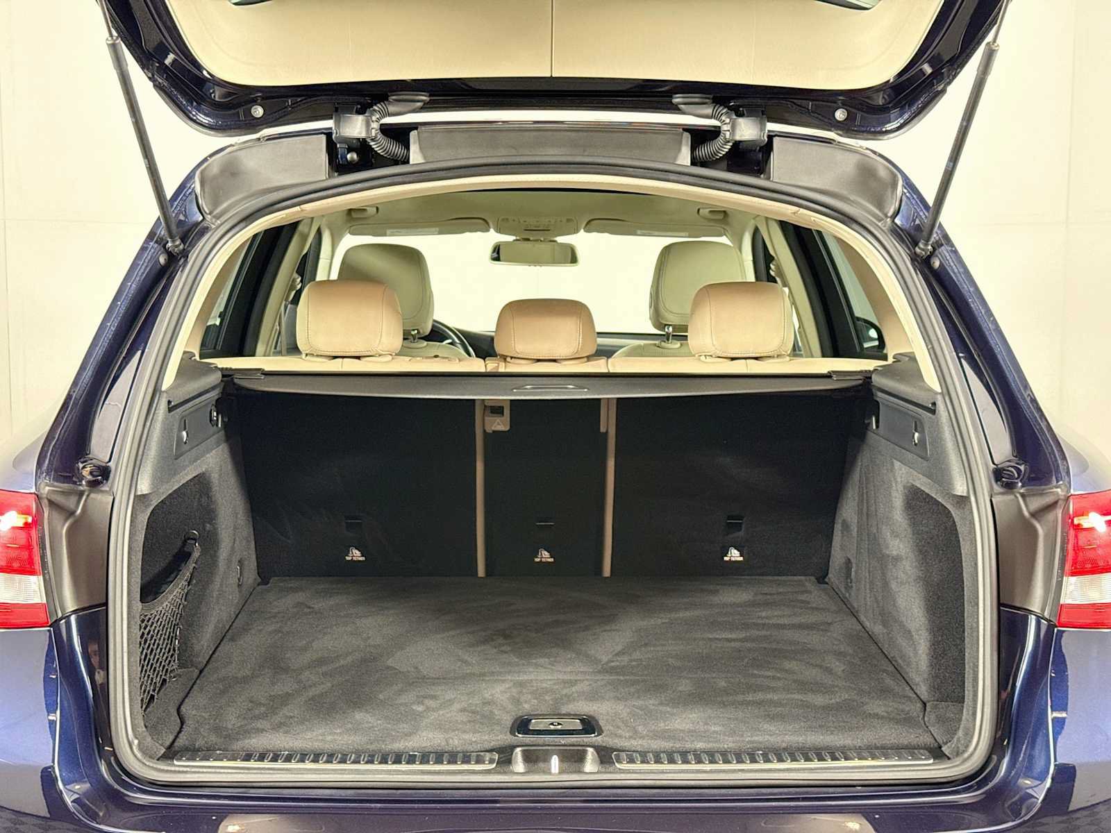 Used 2017 Mercedes-Benz GLC 300 4MATIC image 21