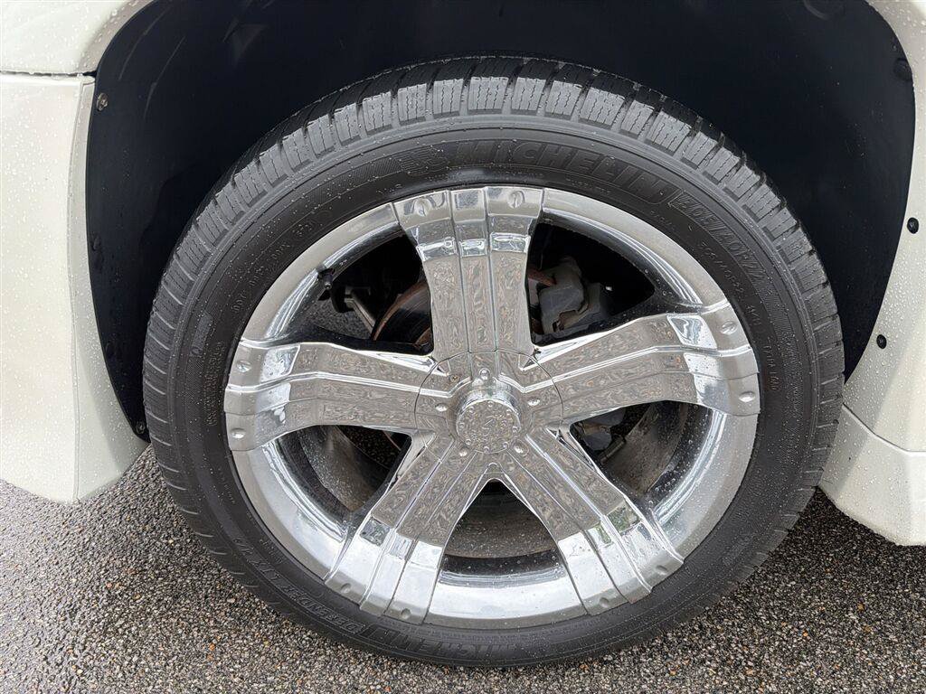 Used 2008 Chevrolet Avalanche LT w/ LT Preferred Equipment Group RWD image 9