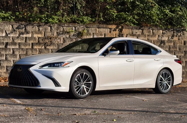 Certified 2024 Lexus ES 350 w/ Premium Package FWD image 14