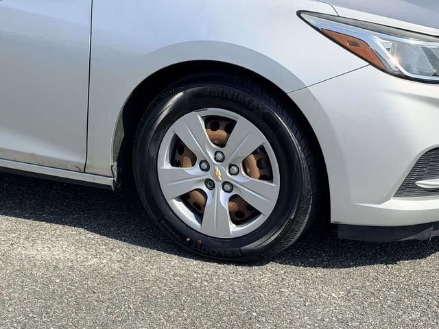 Used 2017 Chevrolet Cruze LS FWD image 7
