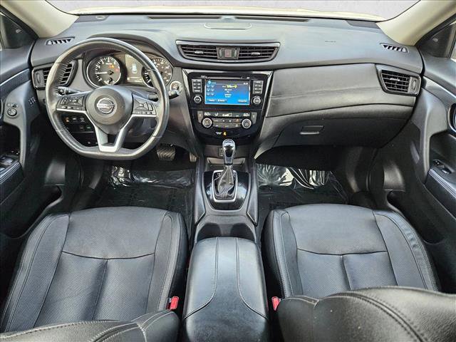 Used 2017 Nissan Rogue SL w/ SL Premium Package image 18