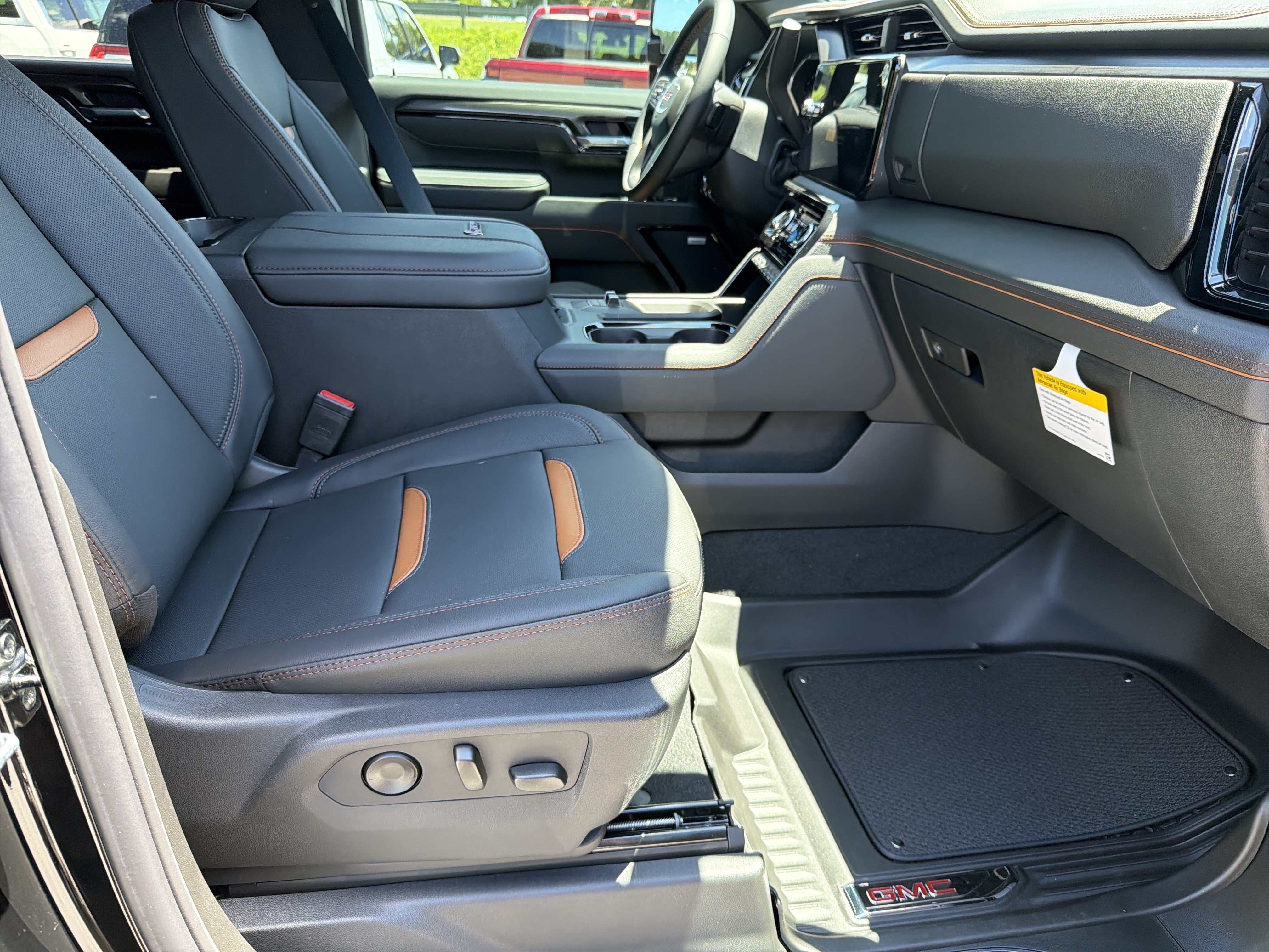 New 2026 GMC Sierra 2500 AT4 w/ AT4 Premium Plus Package AWD/4WD image 14
