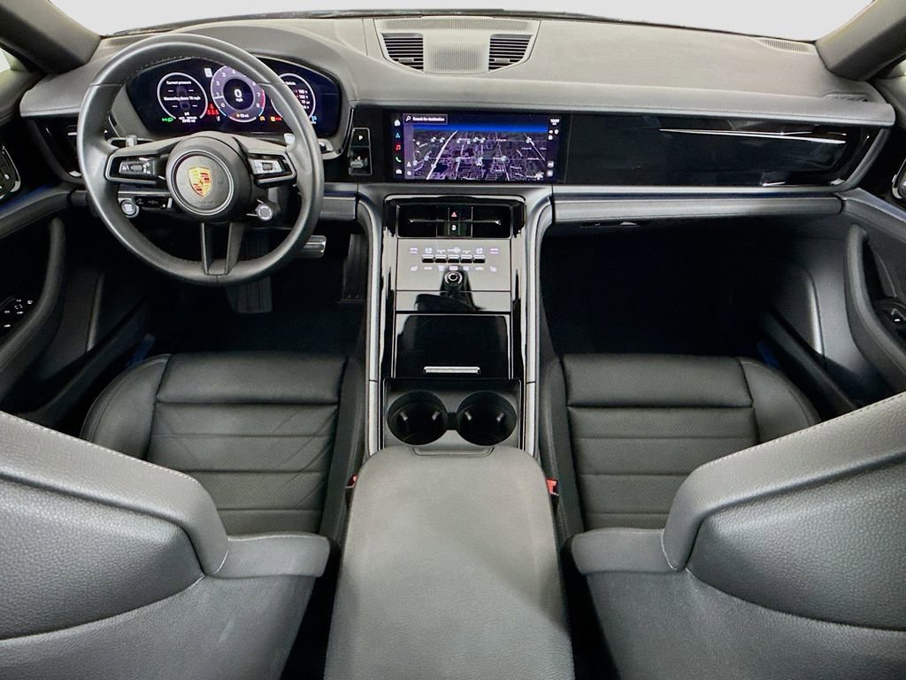 Used 2025 Porsche Panamera image 13