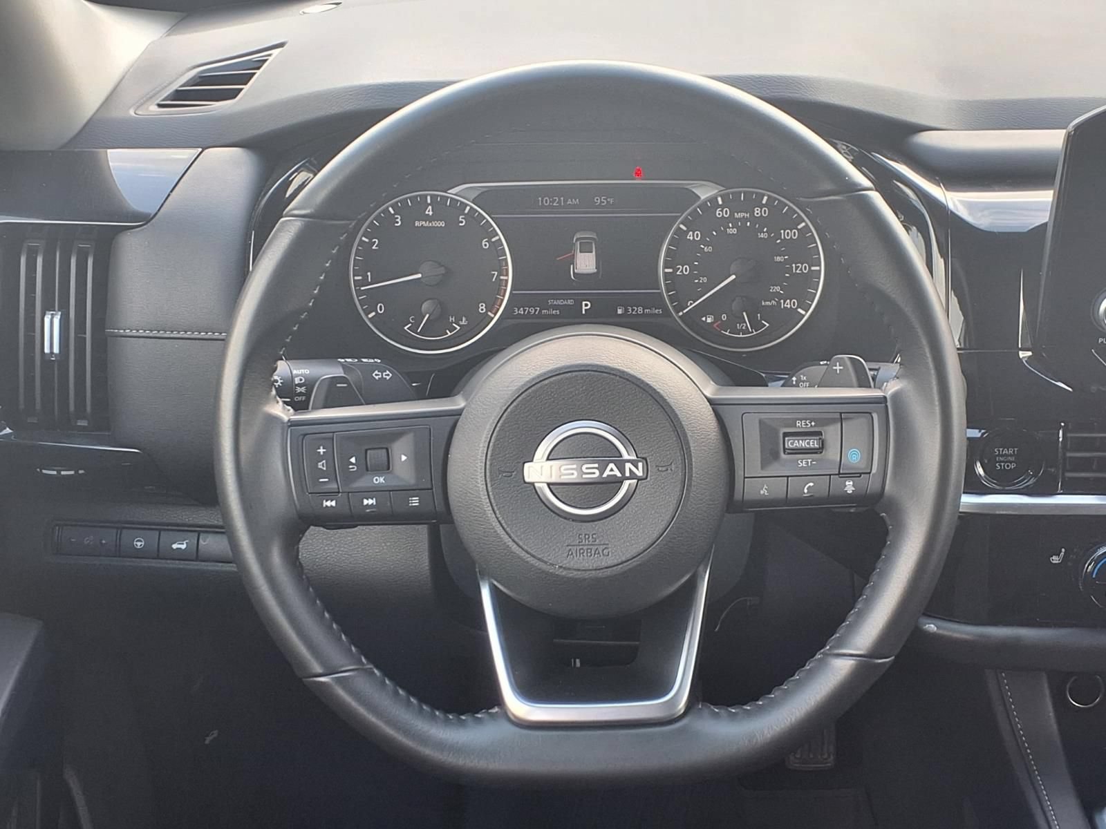 Used 2025 Nissan Pathfinder SV FWD image 12