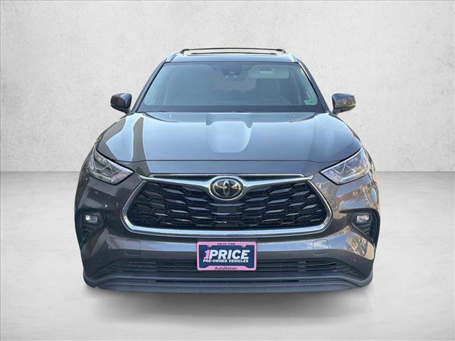 Used 2020 Toyota Highlander Limited image 2