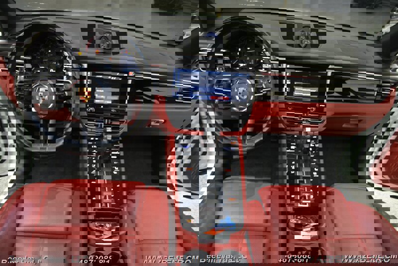 Used 2023 Porsche Macan image 16