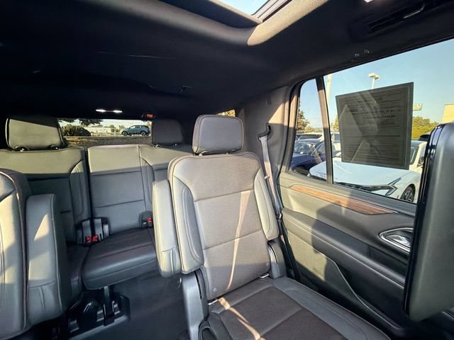 Used 2021 Chevrolet Tahoe High Country AWD/4WD image 15