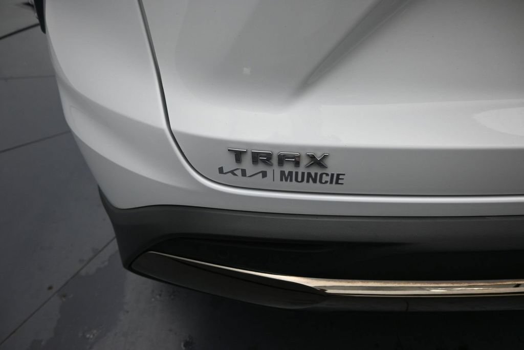 Used 2024 Chevrolet Trax ACTIV w/ Sunroof Package FWD image 10