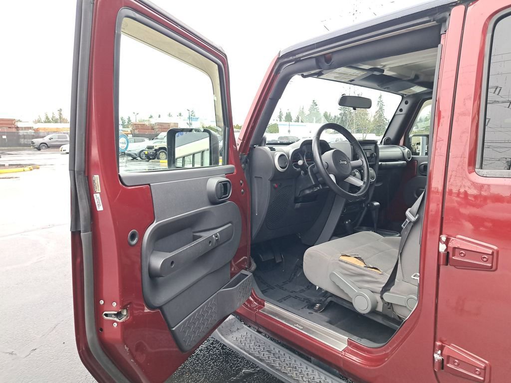 Used 2009 Jeep Wrangler Unlimited Sahara w/ Trailer Tow Group image 10