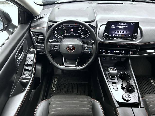 Certified 2025 Nissan Rogue SV image 14
