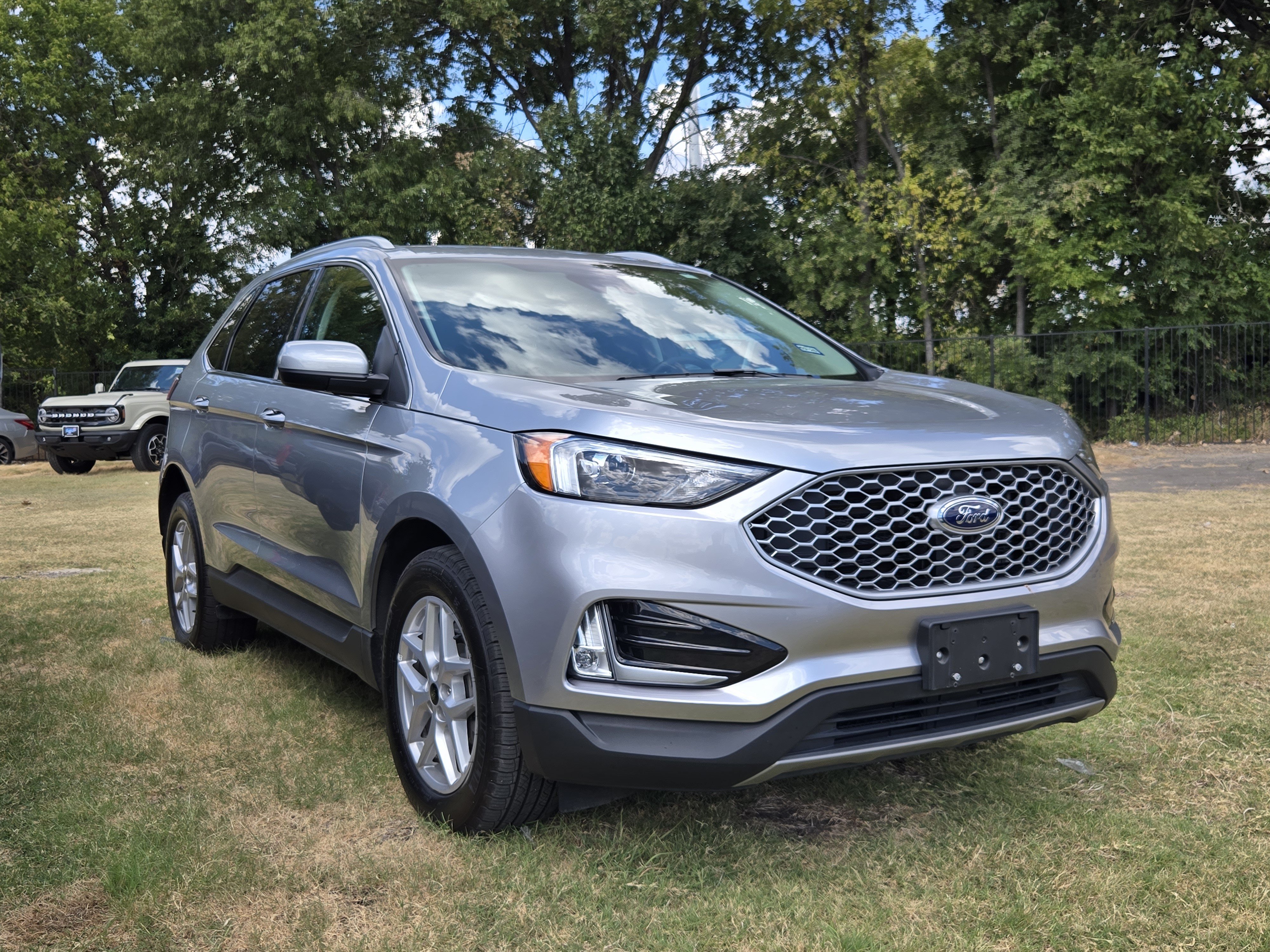 Used 2024 Ford Edge SEL w/ Convenience Package