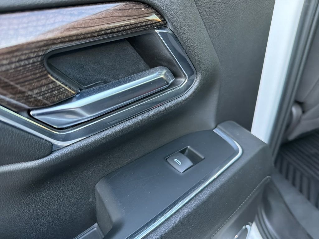 Used 2024 Chevrolet Silverado 2500 LT image 24