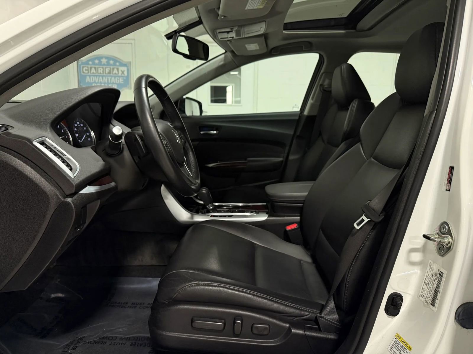 Used 2017 Acura TLX FWD image 12