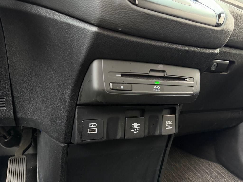Used 2023 Honda Odyssey Touring image 32