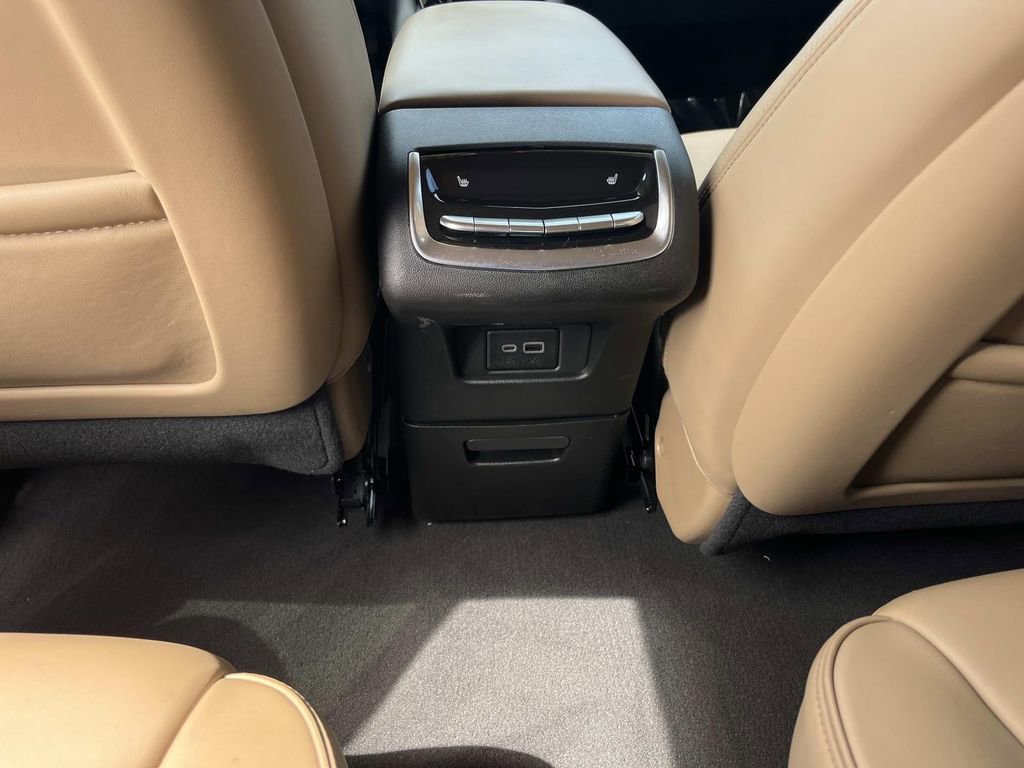 Certified 2025 Cadillac XT6 Premium Luxury w/ Platinum Package image 17