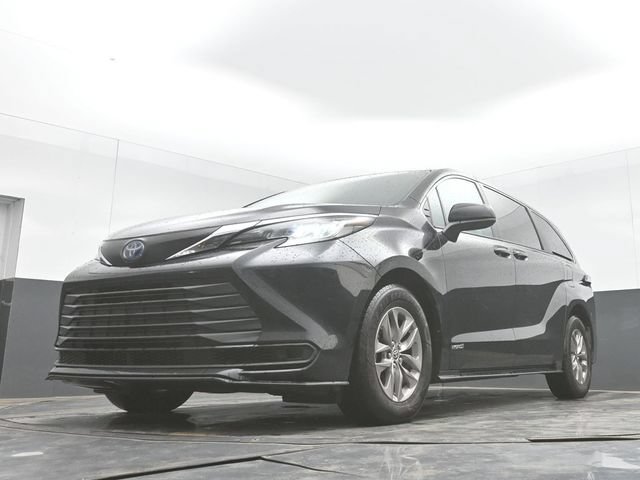 Used 2021 Toyota Sienna LE FWD image 44