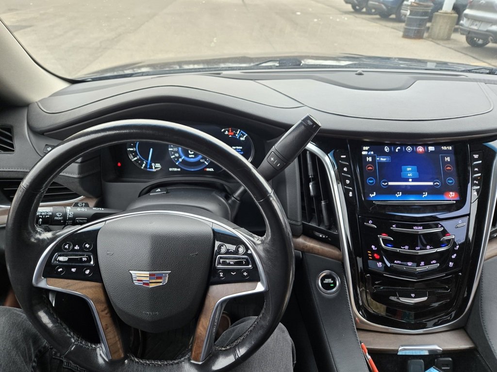 Used 2020 Cadillac Escalade Luxury image 21
