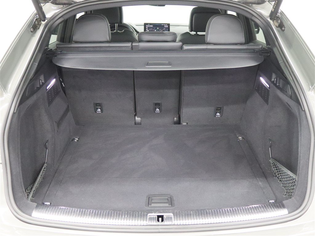 Used 2023 Audi SQ5 Prestige w/ Prestige Package AWD/4WD image 6