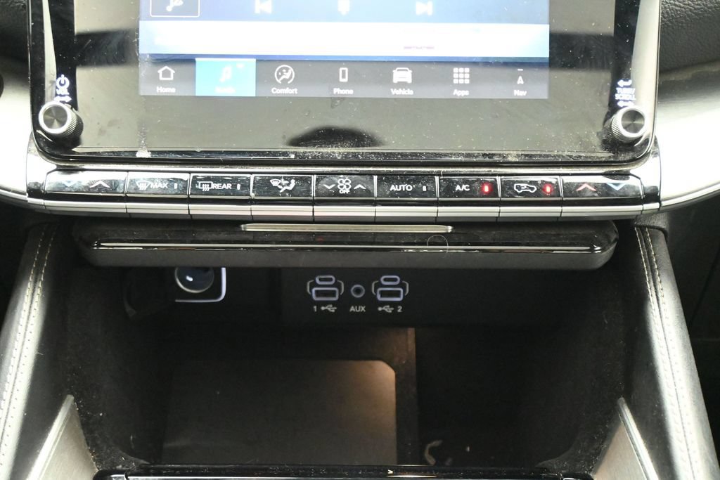 Used 2025 Jeep Wagoneer 4WD image 22