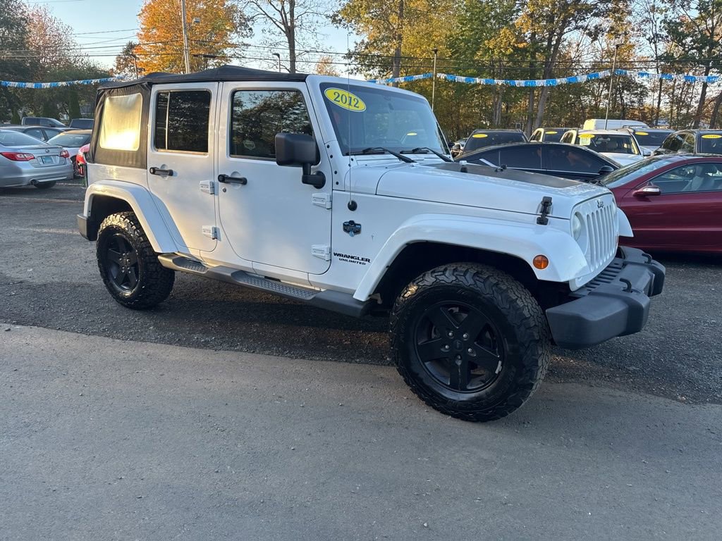Used 2012 Jeep Wrangler Unlimited Sahara image 11