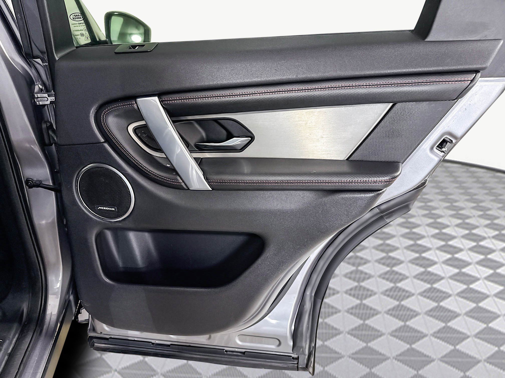 Used 2023 Land Rover Discovery Sport S R-Dynamic image 26