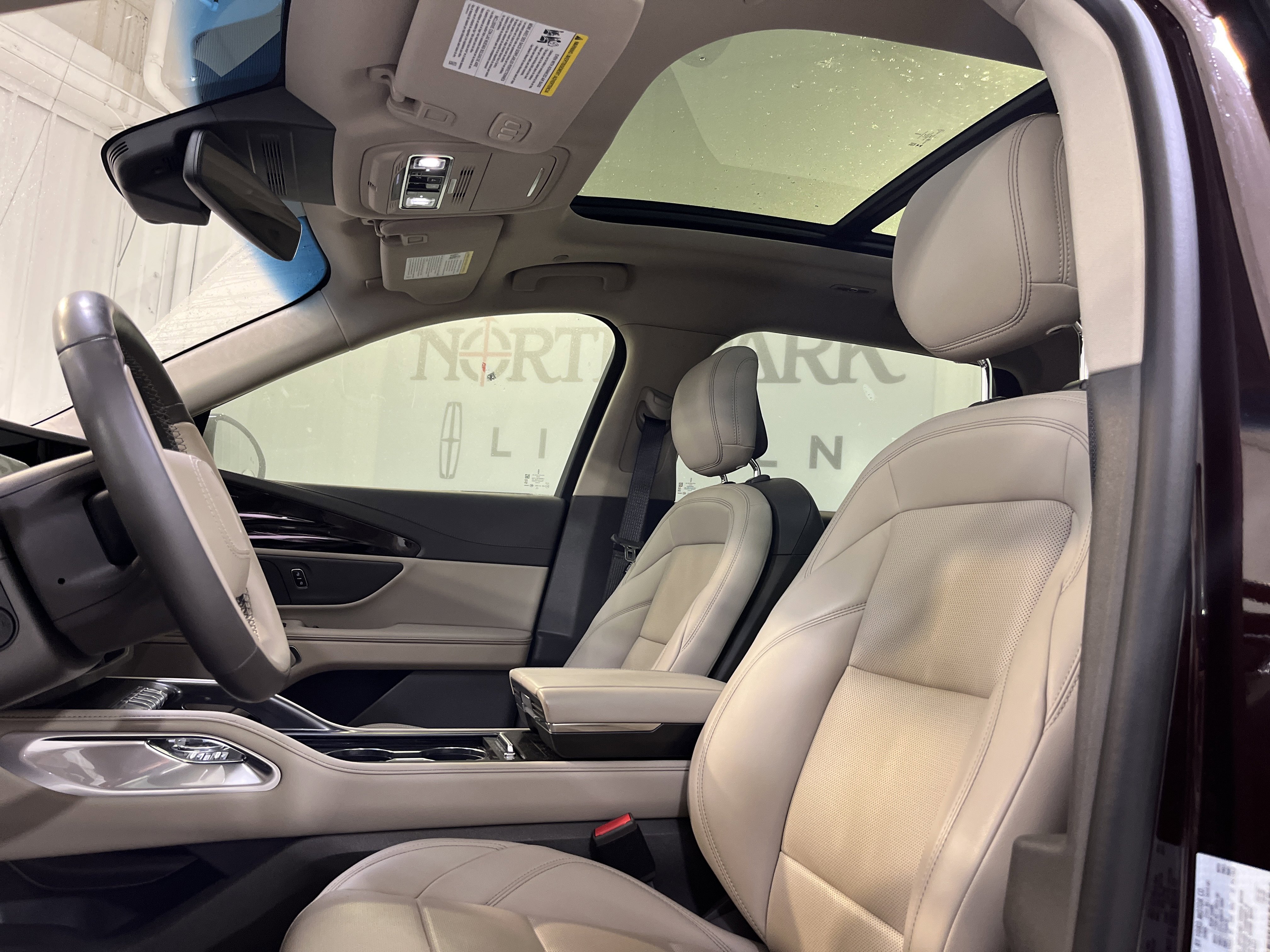 Used 2024 Lincoln Nautilus Premier w/ Equipment Group 102A image 8