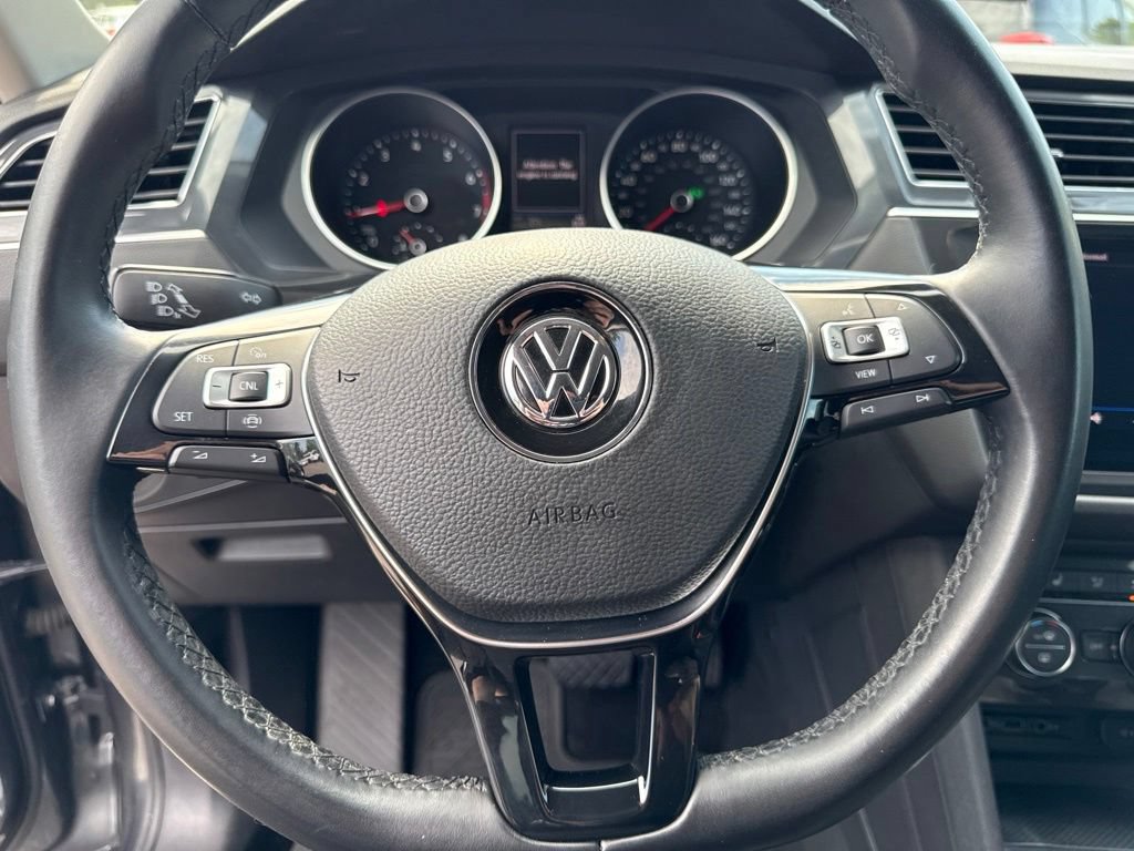 Used 2019 Volkswagen Tiguan SE AWD/4WD image 25