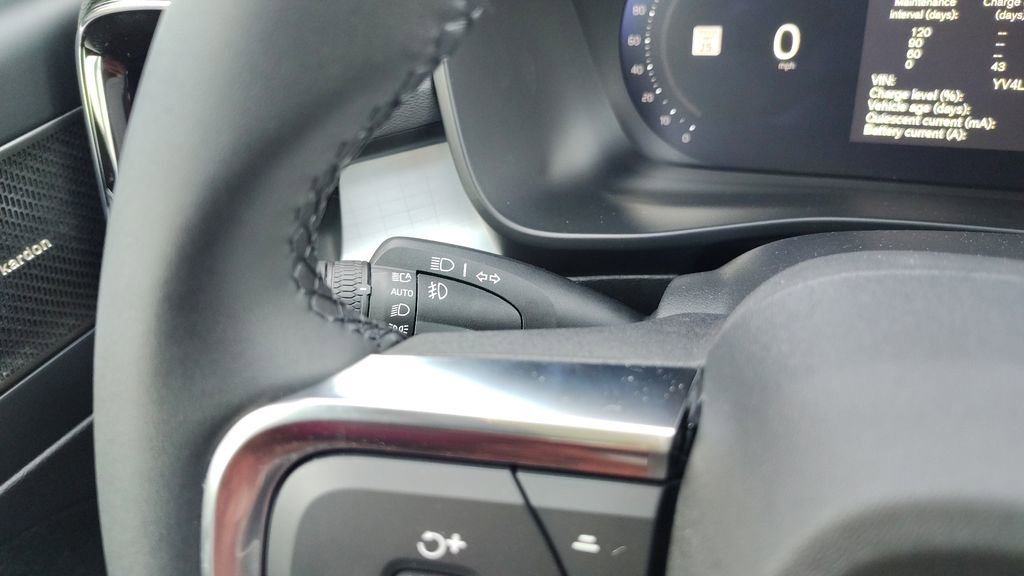 New 2026 Volvo XC40 B5 Ultra w/ Climate Package image 17