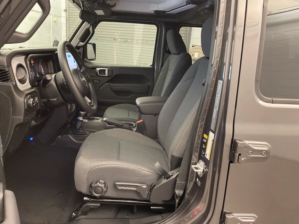 New 2026 Jeep Gladiator Sport AWD/4WD image 14