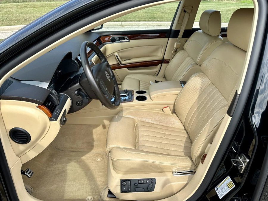 Used 2004 Volkswagen Phaeton V8 AWD/4WD image 20