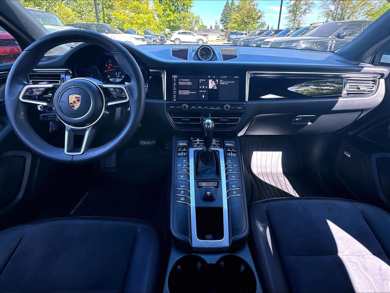 Used 2020 Porsche Macan AWD/4WD image 18