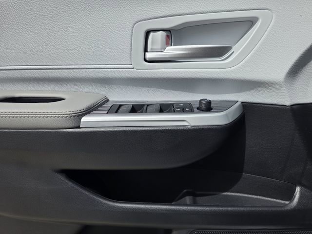 New 2026 Toyota Sienna XLE image 19