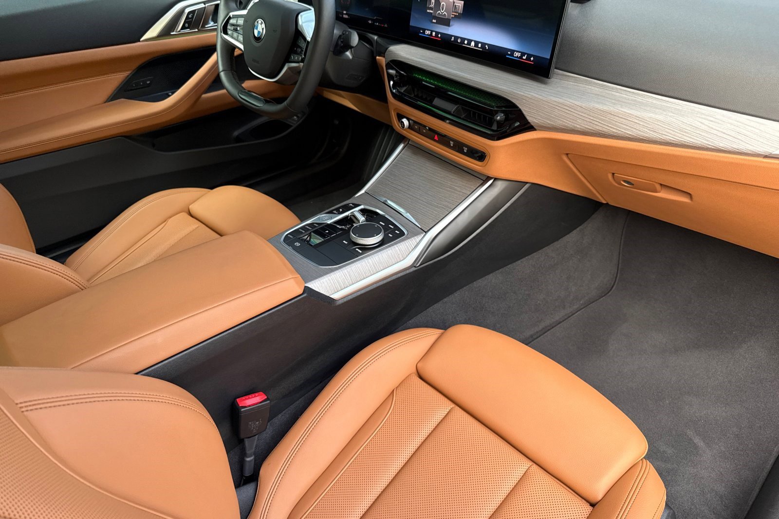 Used 2025 BMW 430i Coupe w/ Convenience Package image 19