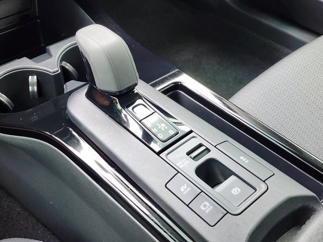 Used 2025 Toyota Prius LE FWD image 25