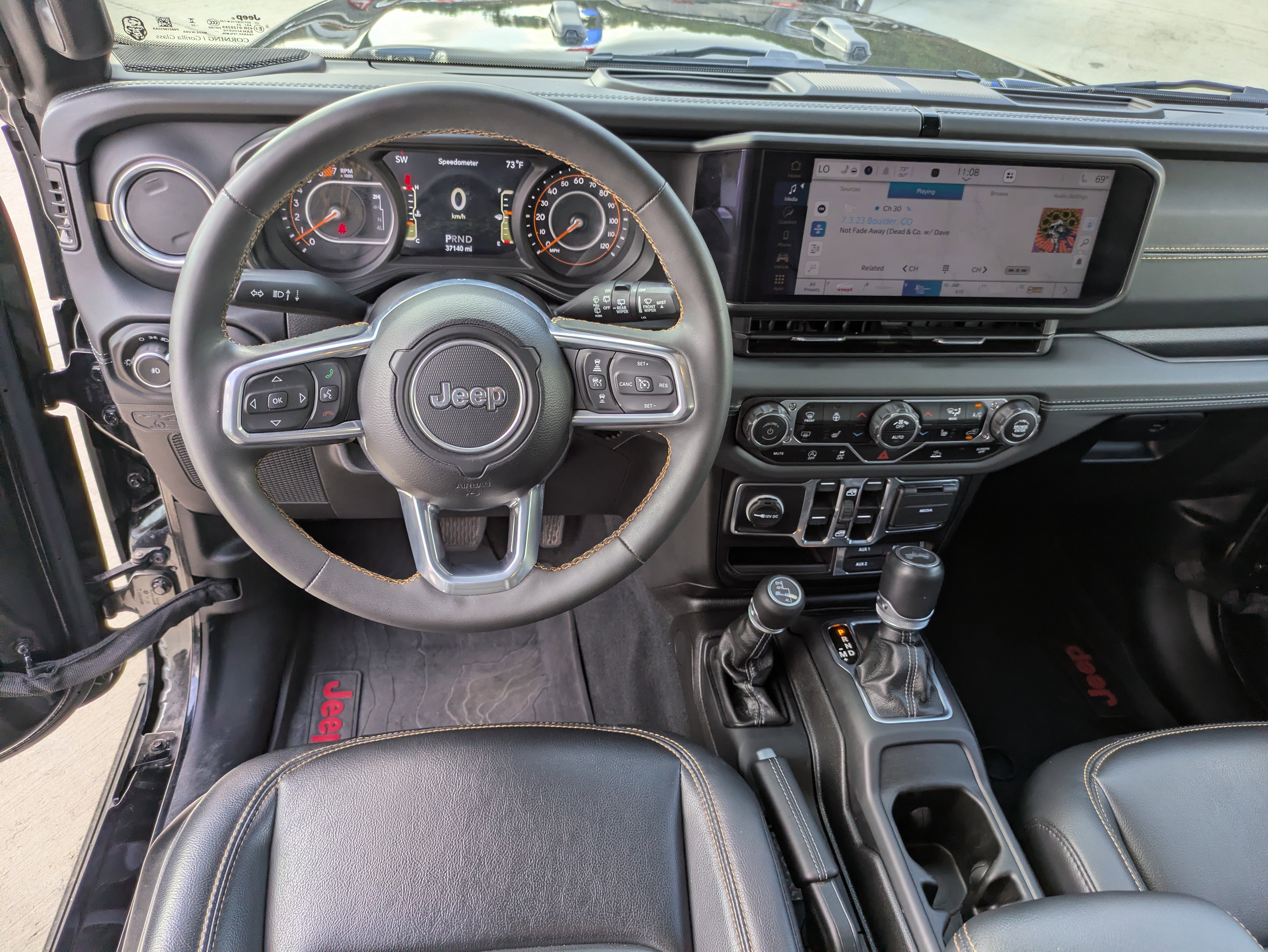 Used 2024 Jeep Wrangler Sahara image 12