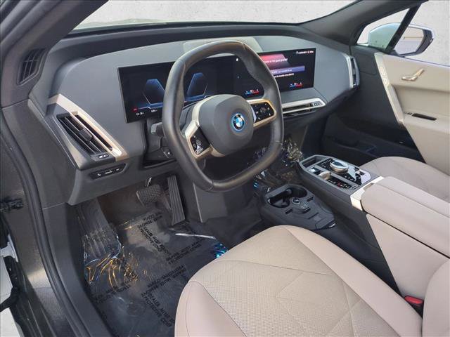 Used 2023 BMW iX xDrive50 AWD/4WD image 10