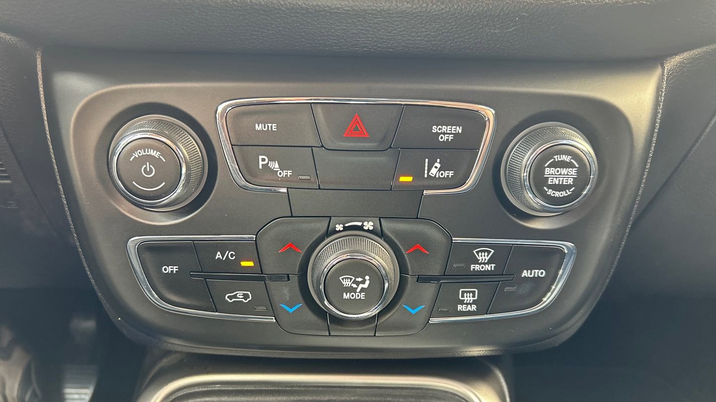 Used 2018 Jeep Compass Latitude w/ Popular Equipment Group image 29