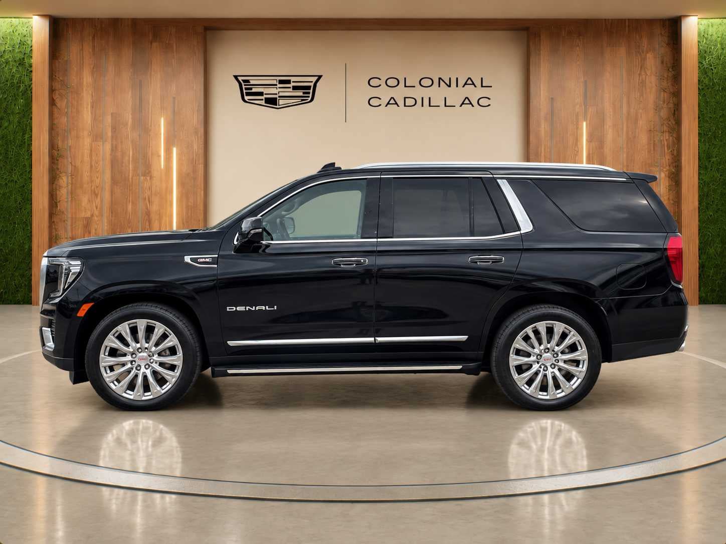 Used 2023 GMC Yukon Denali AWD/4WD image 4