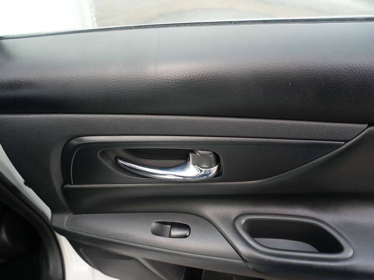 Used 2017 Nissan Altima 2.5 S FWD image 29